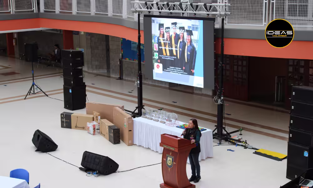 Ceremonia de grados institucional organizada por Ideas Colombia