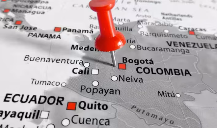 Mapa de Colombia con marcador señalando Bogotá, cobertura nacional para eventos corporativos
